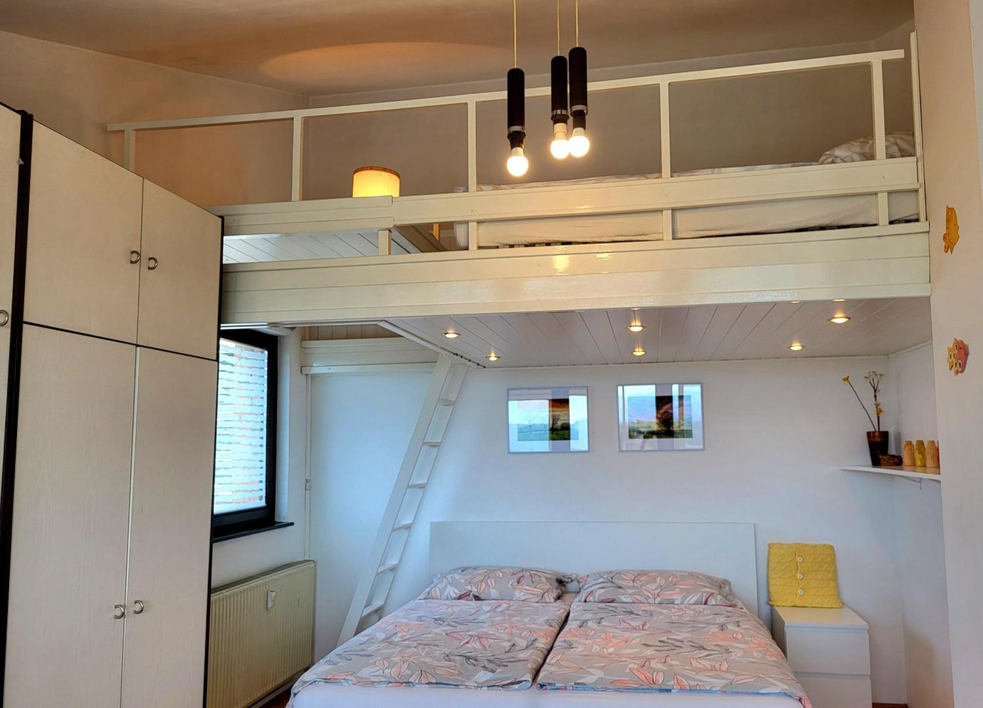 Apartment Beautiful In The Nicest Part Of Town *